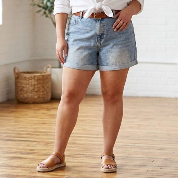 Pants - Womens Plus Size 2XL High Waisted Cuffed Denim Shorts Light Wash Jean Shorts